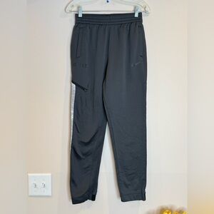 🔥Nike Big Boy Dark Gray Joggers Size L EC🔥